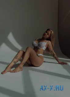 Сочная малышка на связи